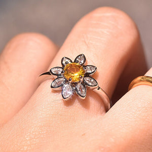 zhen rong Wish Vintage Sunflower Sunflower Diamond Set Ring Europe and America Marquise Rhinestone Chrysanthemum Engagement Ring